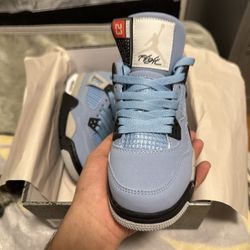 Air Jordan 4 UNC Size 6