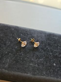 zirconium 10 K Earings