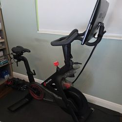 Peloton  Bike