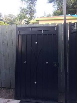 Single gate