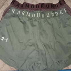 Under Armour Women's Play Up 3.0 Shorts 4 (Small) 2 (Med)