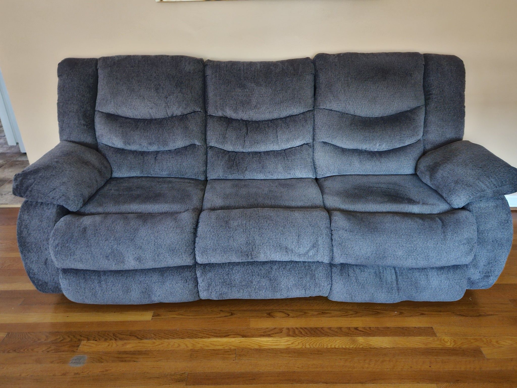 Reclining Sofa Set