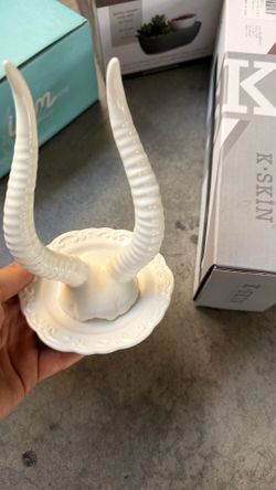 White Ceramic Antelope Horn Ring Holder Jewelry Dish Decorative Trinket Tray