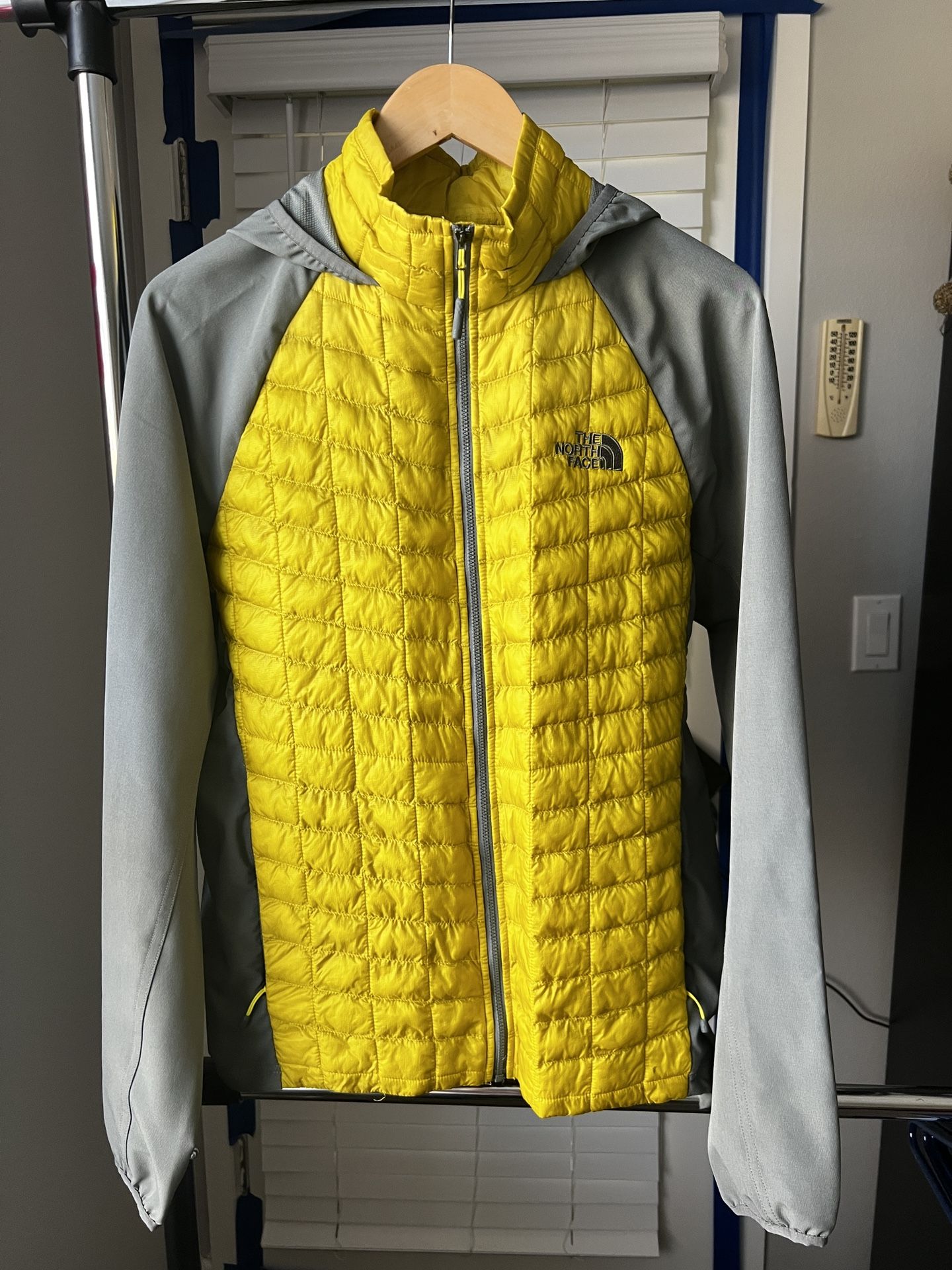 North Face Hooded Puffer Jacket Men’s Small
