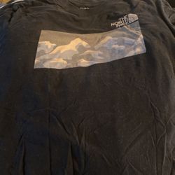 The Northface Mens Size Large Shirt
