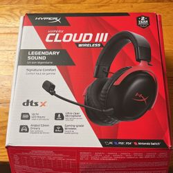 HyperX Cloud III Wireless Gaming Headphones