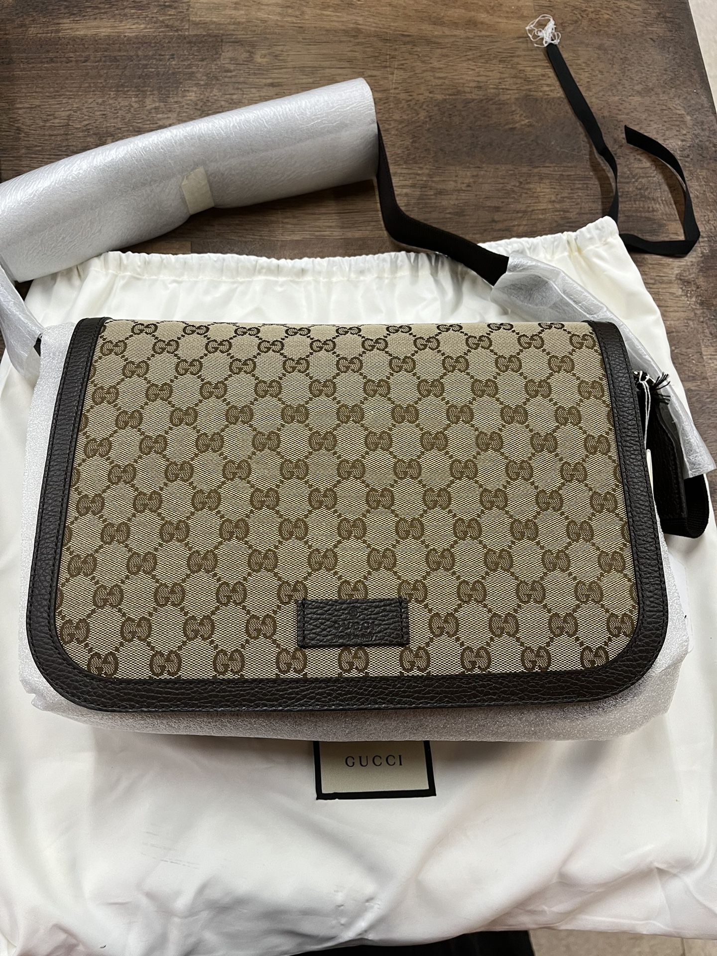 Gucci Messenger Bag Brand New