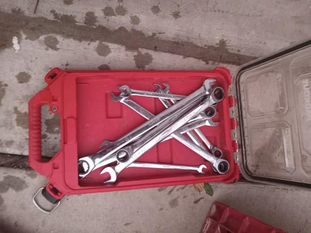 2 Milwaukee Wrench Sets 
