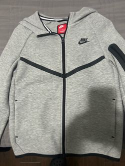 Nike tech youth large