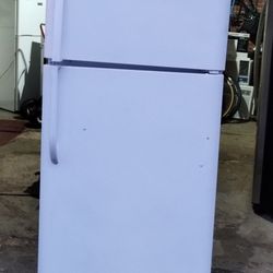 18 Cubic Feet Refrigerator 