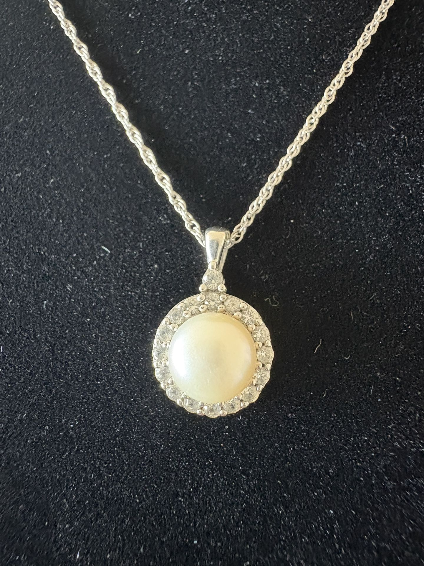 Sterling Silver Pearl Pendant Necklace With Diamonds
