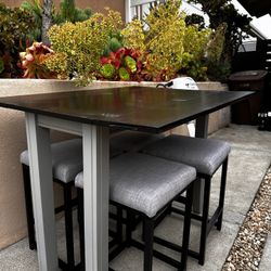 Expandable Dinning Room Table 