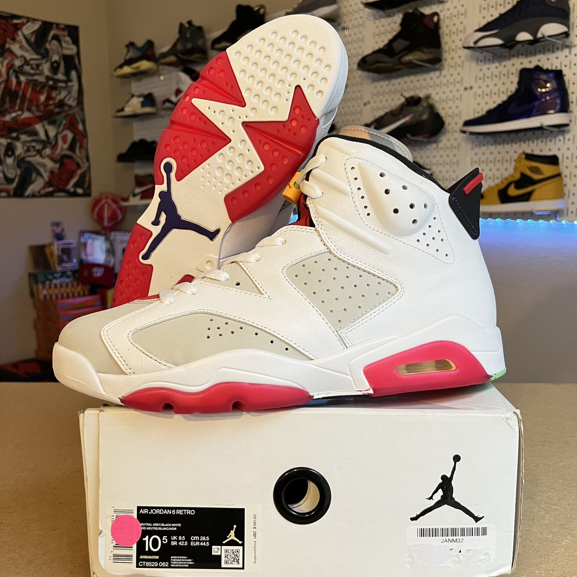 AIR JORDAN 6 RETRO “HARE” SZ 10.5