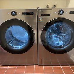 LG Washer WM5500HVA + LG Gas Dryer DLGX5501V – Smart AI Laundry Set – Great Condition
