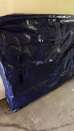 Clean! Queen foam mattress with bed frame