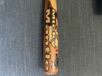 Louisville Slugger 34” Micky Mantle Bat