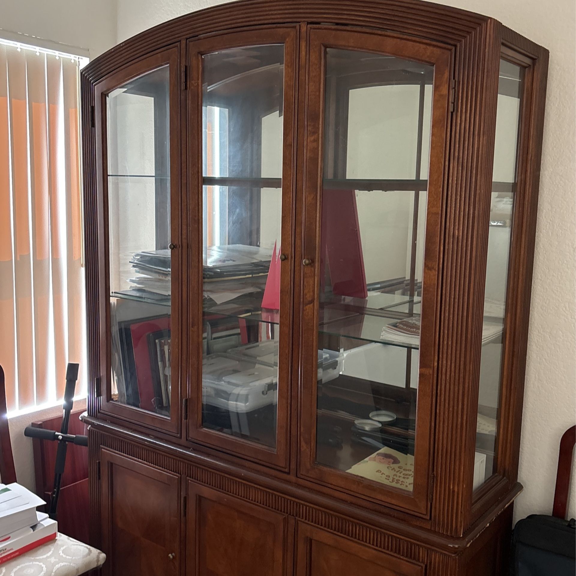 China cabinet - Free If You Can pick It Up
