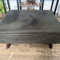 Olive green / foot rest or coffee table