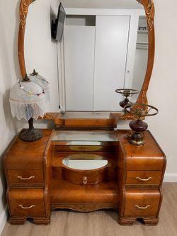 Vintage vanity
