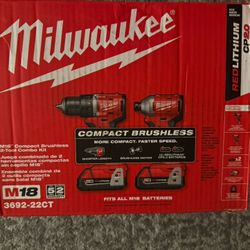Milwaukee M18 18V Lithium-Ion Brushless Cordless Compact Drill/Impact Combo Kit (2-Tool) w/(2) 2.0 A