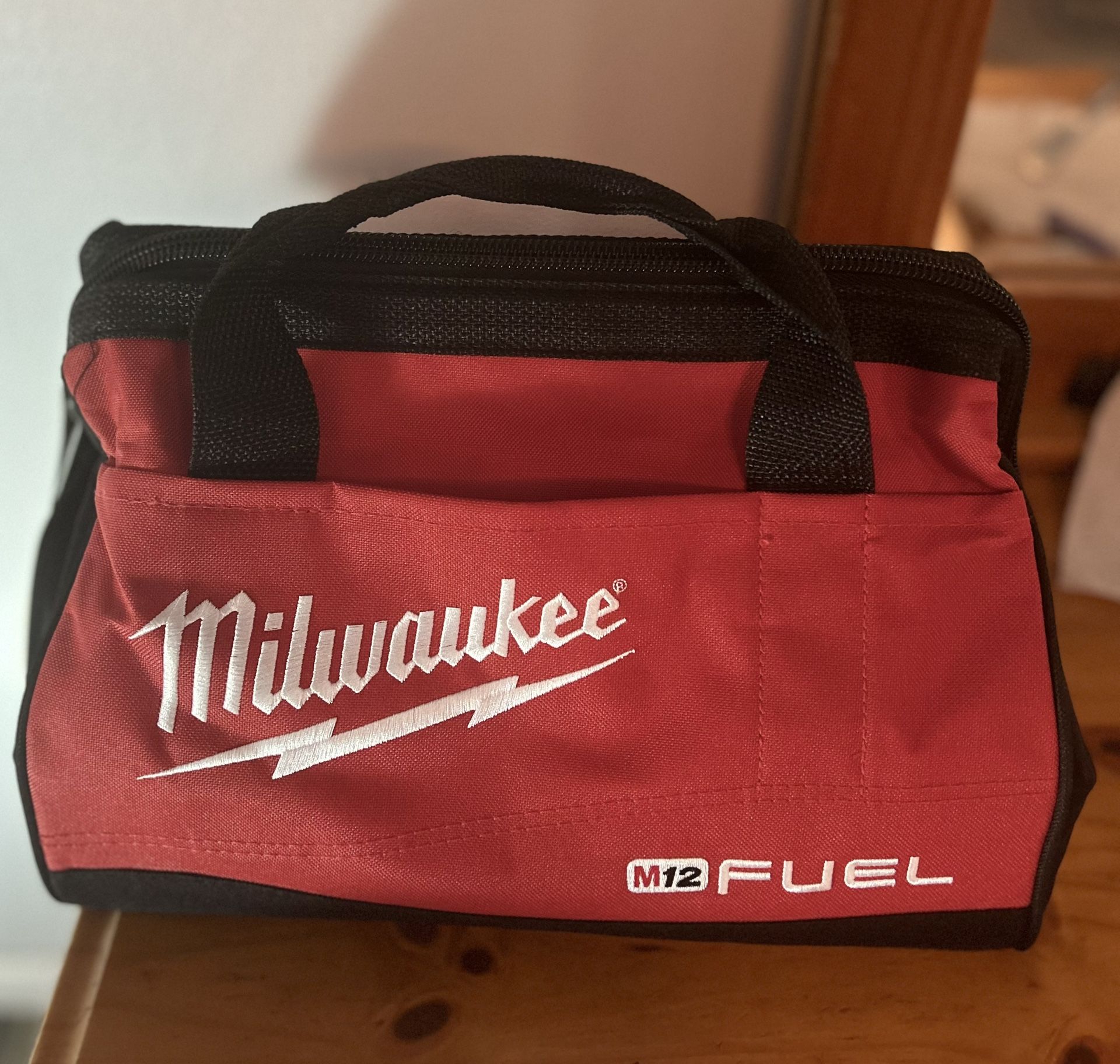 Milwaukee 13" x 9" x 9" tool bag