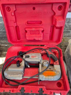 MILWAUKEE BAND SAW WITH CASE IN VERY GOOD CONDITION