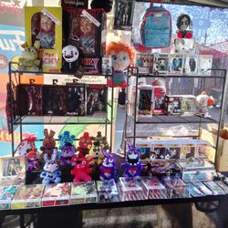 NECA Mezco Horror Figures Dolls 