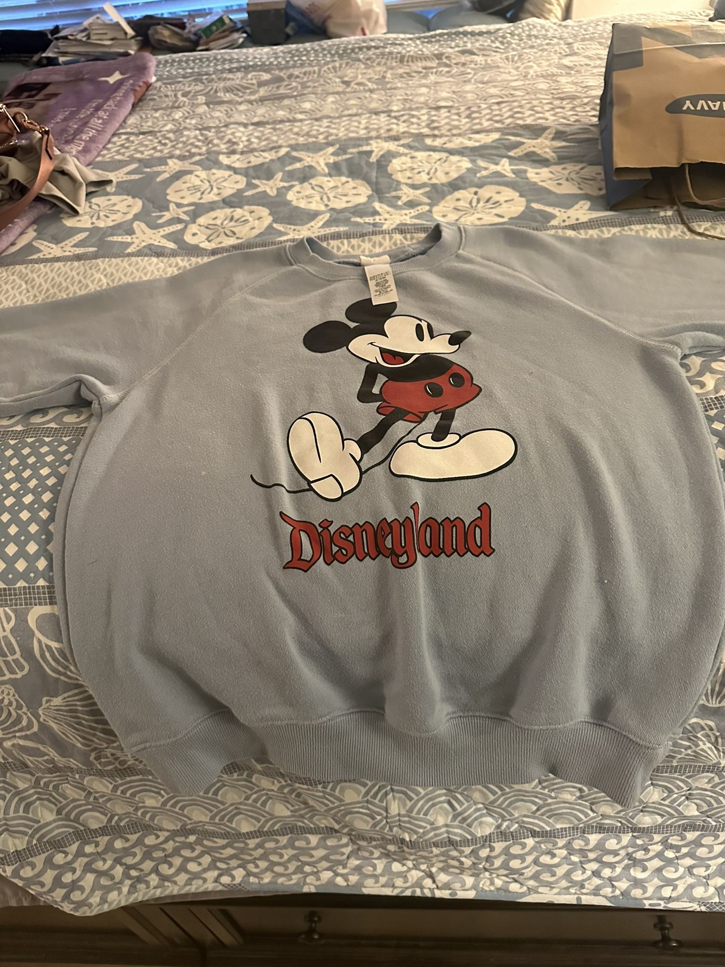 Sweatshirt