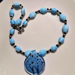 Gorgeous Artisan glass beaded necklace.