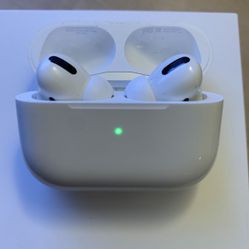 100% Original Apple AirPods Pro Earbuds Headphone With Wireless Charging Case