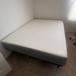 Molblly Queen Mattress + Folding Metal Platform Bed Frame – Like New