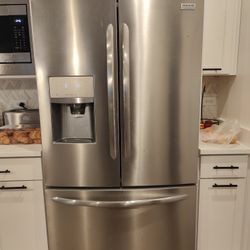 Frigidaire Refrigerator And Freezer