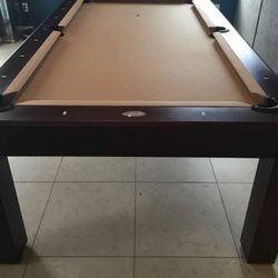 Pool Table 7ft with Dinning Top ( Free Delivery & Set Up & New Color Felt Of Your Choice ) 
