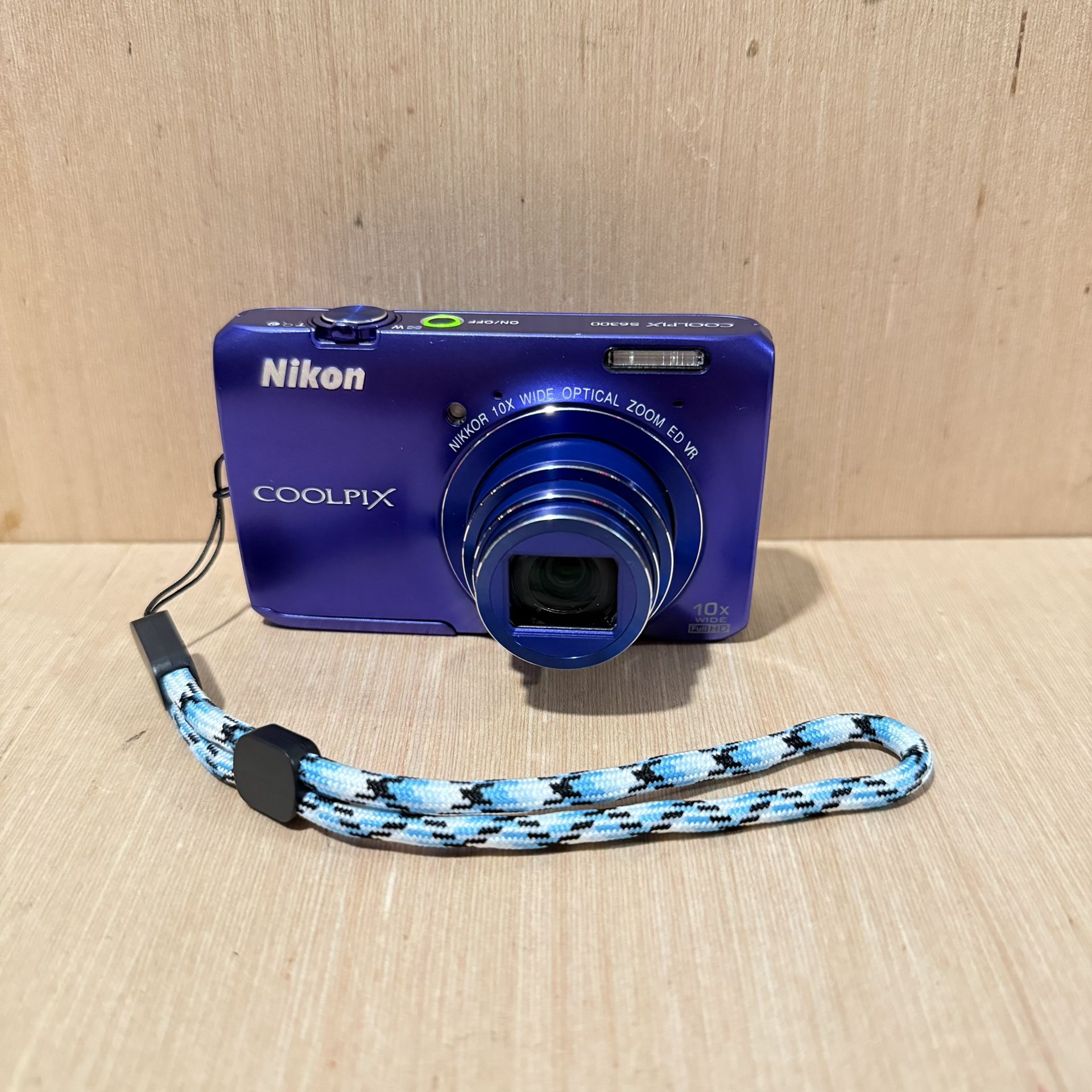 Nikon COOLPIX S6300 Digital Camera 16.0MP Blue Tested Good w/Bat-Char-Card Read 