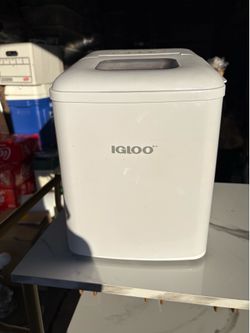 Igloo Self Cleaning Ice Maker