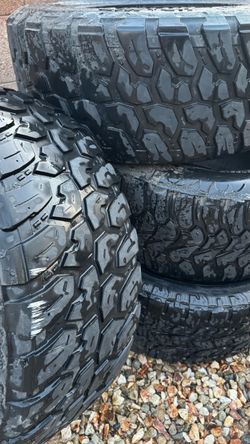 Tires 35X12.50R22