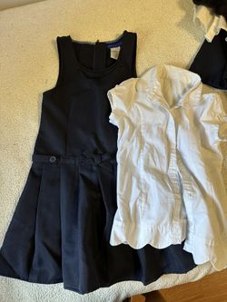 Uniforme 7/8 $8