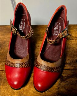 L'Artiste Spring Step  womens size 10