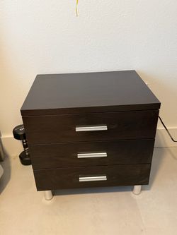 3 drawer dresser- Gentle use