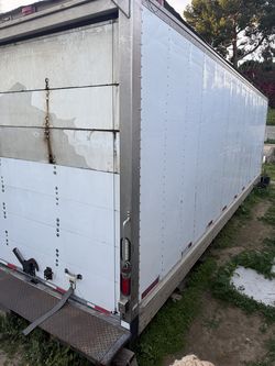 24FT Box Truck Body / Box Only – $1,700