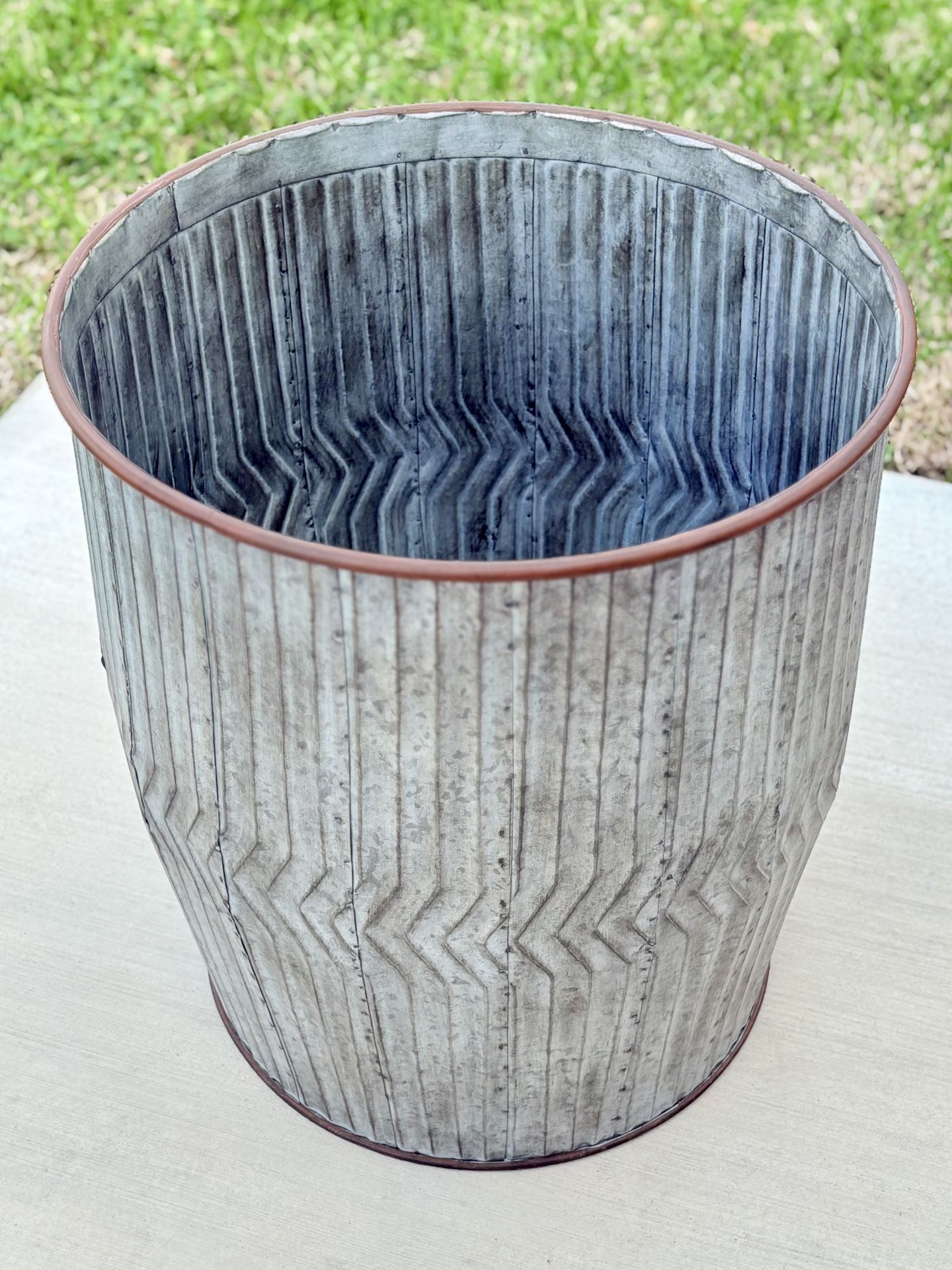 Galvanised Chevron Dolly Tub Metal Steel Garden Flower Pot Trough Planter
