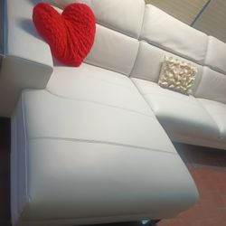 SECTIONAL GENUINE LEATHER WHITE COLOR... DELIVERY SERVICE AVAILABLE 🚚⚡🚚