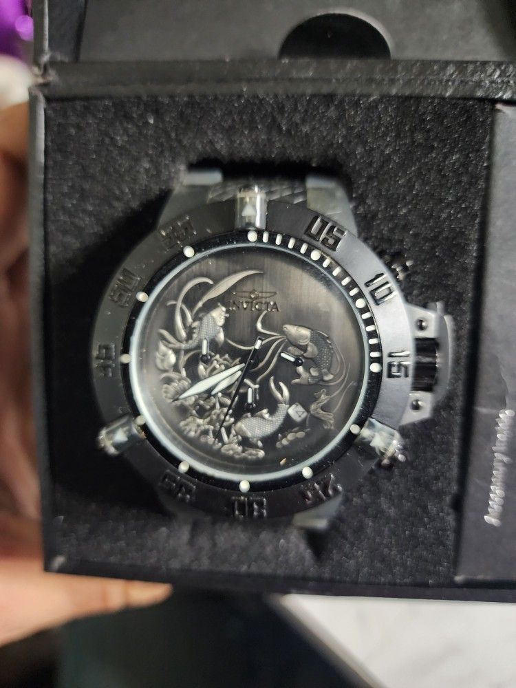 INVICTA MEN'S FASHION WATCH!!!!