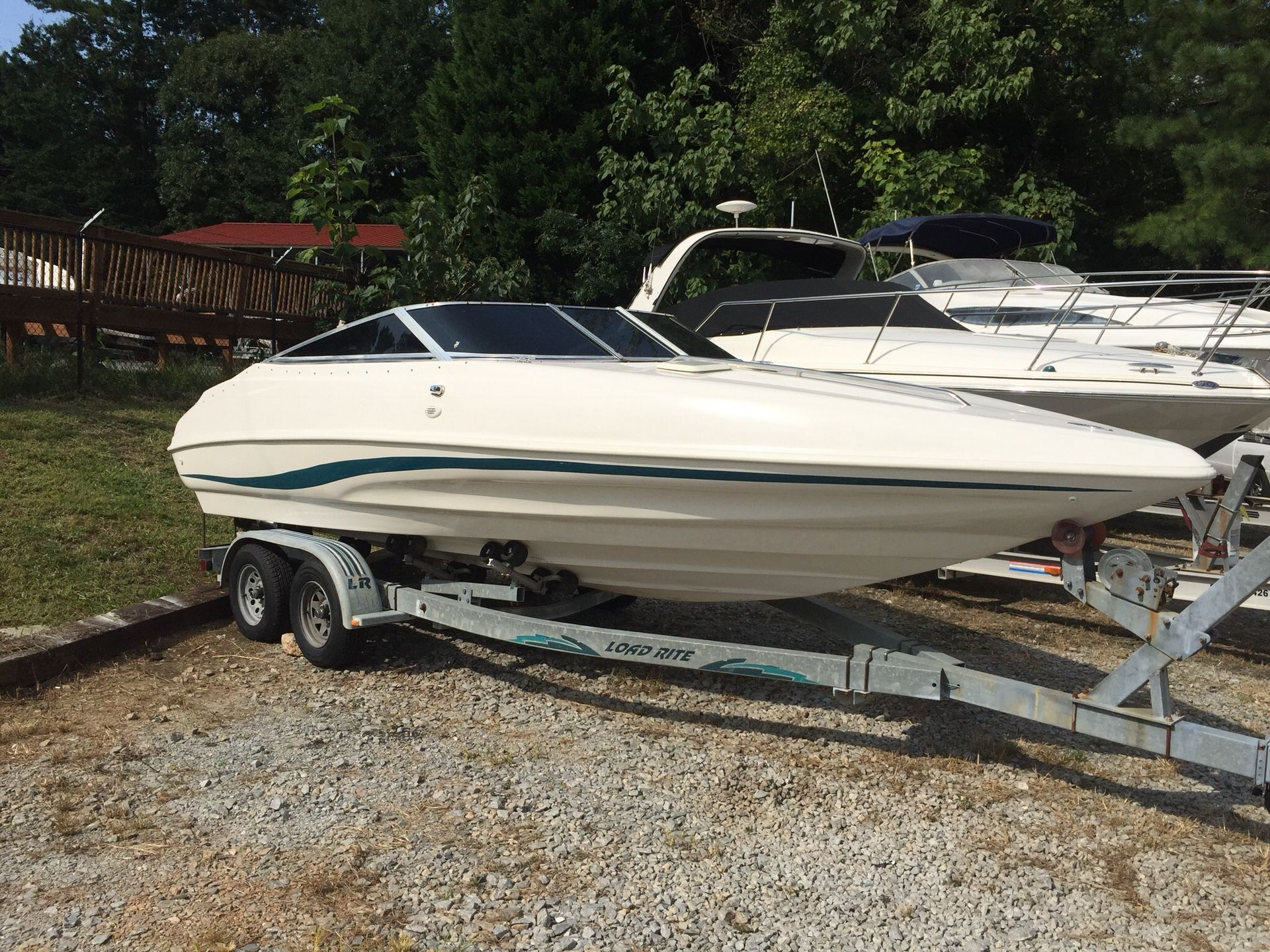1998 Caravelle 232 Interceptor