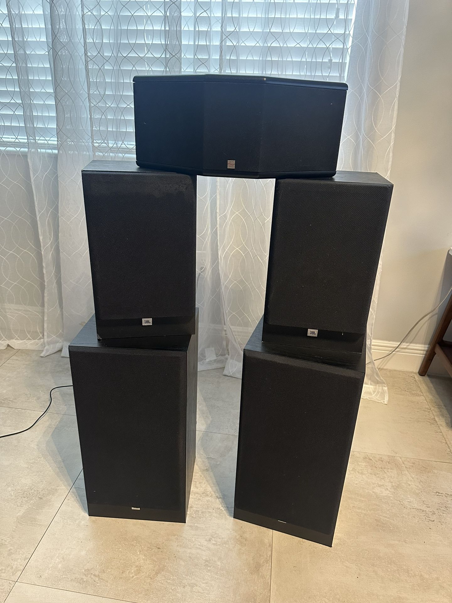 4 JBL vintage home theater speaker set for sale G200 and G300. A center channel speaker is included.