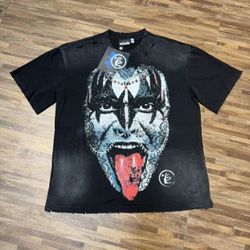 HellStar Kiss Graphic Tee