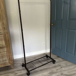 Clothes Rack with Wheel