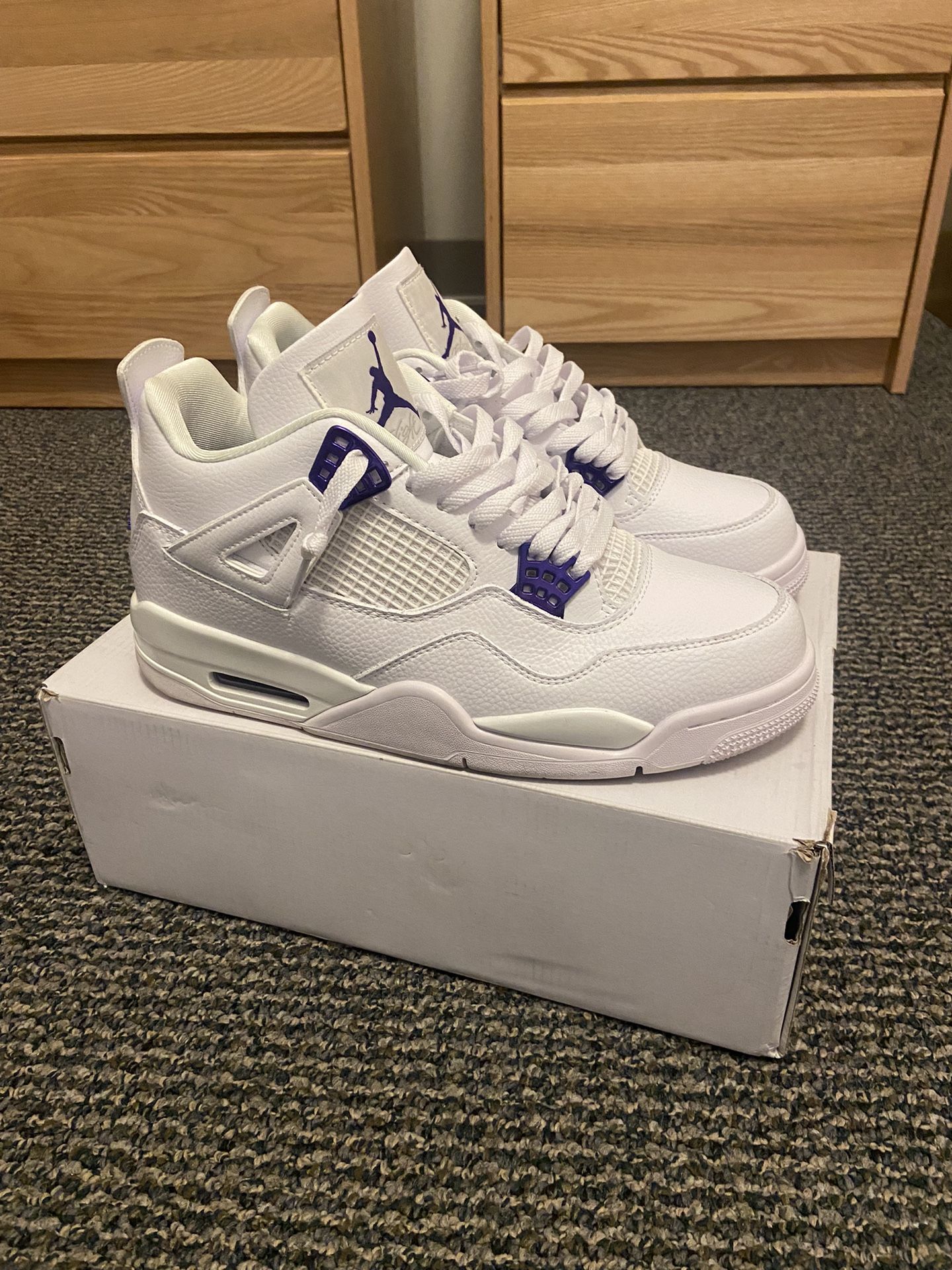Jordan 4 Metallic Purple
