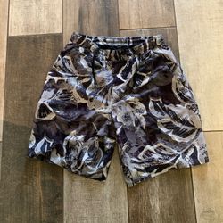 Lululemon black and white floral shorts 