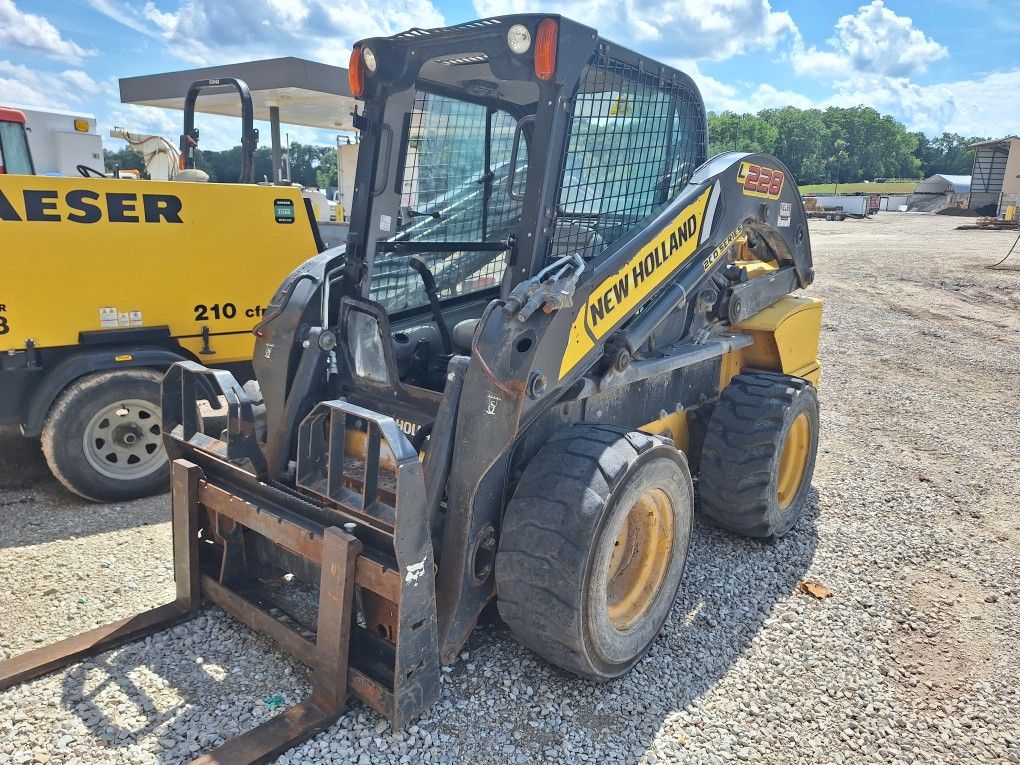 New Holland L288 Skidsteer (Unit 1217)